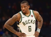 爱游戏体育-关于社区盾赛后走向成谜，密尔沃基雄鹿回应争议，质疑声仍在，轮换策略成焦点的信息-爱游戏体育